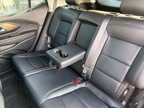 Used 2020 GMC Terrain SLE w/ Driver Convenience Package FWD image 16