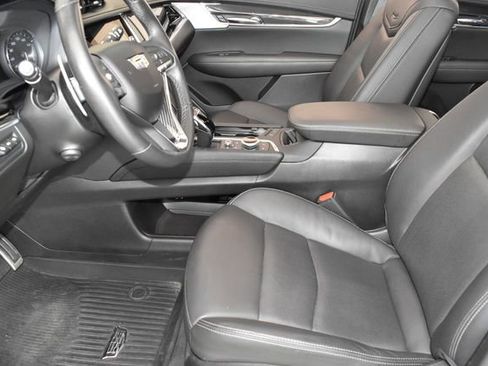 Used 2024 Cadillac XT6 Sport w/ Technology Package AWD/4WD image 23