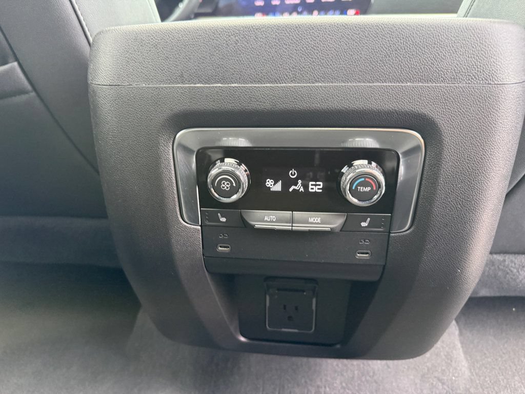 Used 2026 Chevrolet Tahoe High Country w/ Sun And Tow Package RWD image 38
