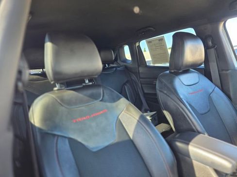 Used 2023 Jeep Compass Trailhawk image 11