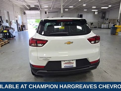 Used 2023 Chevrolet TrailBlazer LS FWD image 9