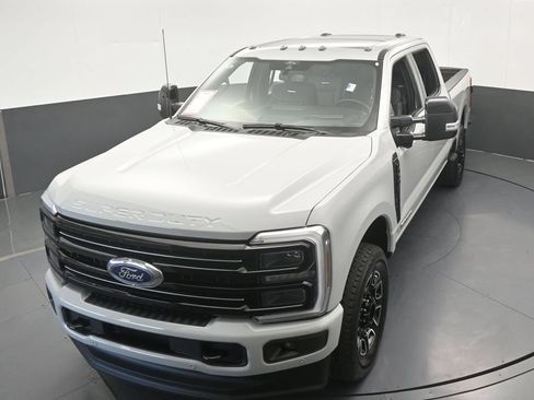 Used 2026 Ford F350 Platinum w/ FX4 Off-Road Package AWD/4WD image 62