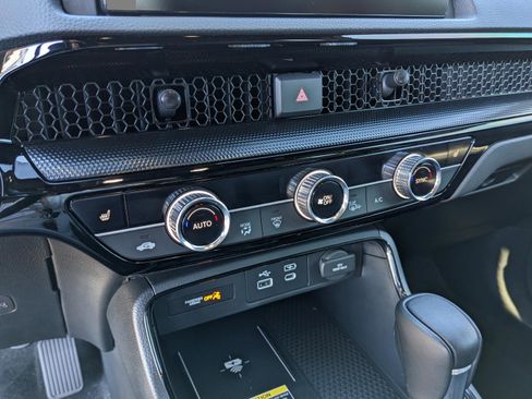 Used 2024 Honda CR-V Sport Touring image 33