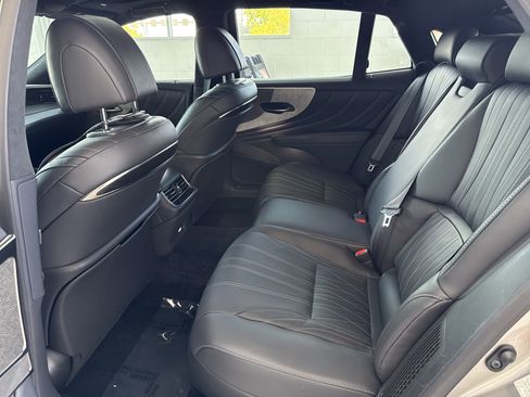Used 2023 Lexus LS 500h AWD w/ Luxury Package image 5
