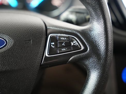 Used 2019 Ford Escape SE image 13