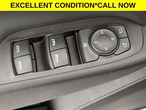 Used 2018 Chevrolet Equinox LT image 12