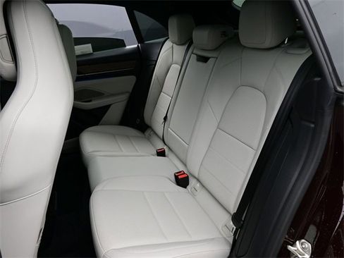 Used 2024 Porsche Macan 4 Electric image 14