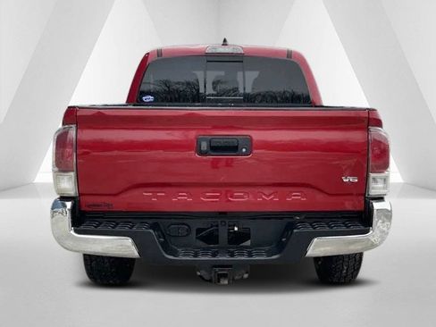 Used 2020 Toyota Tacoma TRD Off-Road AWD/4WD image 6