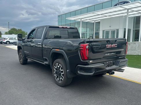 Used 2024 GMC Sierra 2500 Denali w/ Denali Reserve Package AWD/4WD image 7