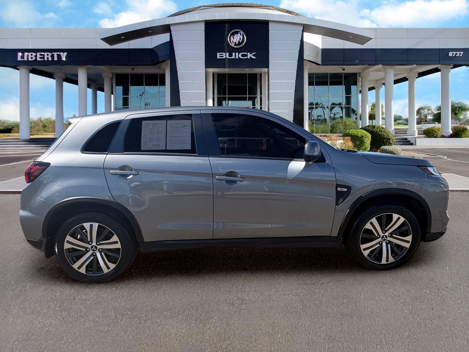 Used 2025 Mitsubishi Outlander Sport AWD image 2