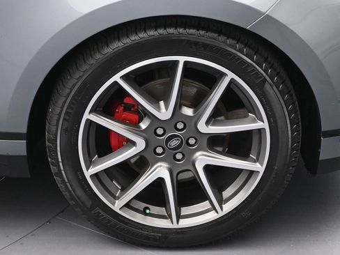 Used 2025 Land Rover Range Rover Velar Dynamic SE image 11