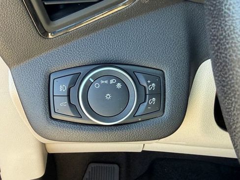 Used 2018 Ford Escape SEL image 11