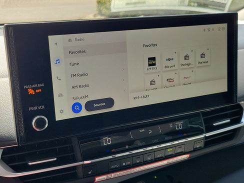 New 2026 Toyota Sienna XLE image 25