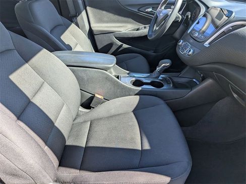 Used 2024 Chevrolet Malibu LT image 31