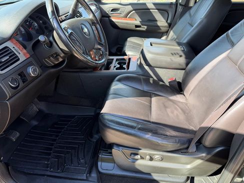 Used 2008 Chevrolet Avalanche LT image 9