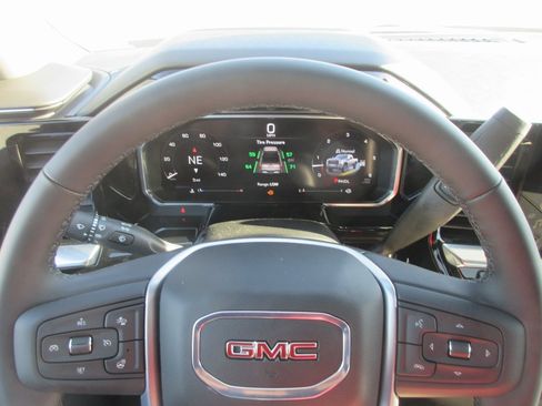 New 2026 GMC Sierra 2500 SLT w/ SLT Convenience Package image 21