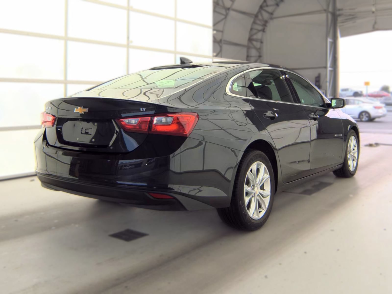 Used 2023 Chevrolet Malibu LT FWD image 3