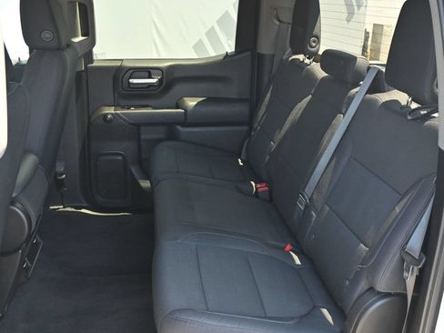 Used 2019 Chevrolet Silverado 1500 Custom w/ Custom Convenience Package RWD image 14