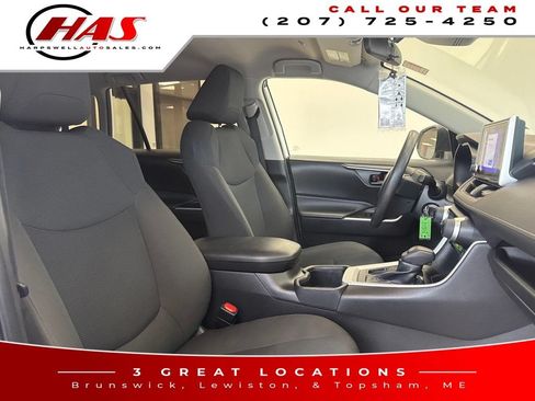 Used 2023 Toyota RAV4 LE AWD/4WD image 14