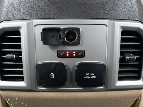 Used 2019 Ford F150 Lariat w/ Equipment Group 502A Luxury image 40