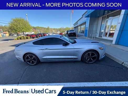 Used 2017 Ford Mustang GT Premium w/ Equipment Group 401A RWD image 12