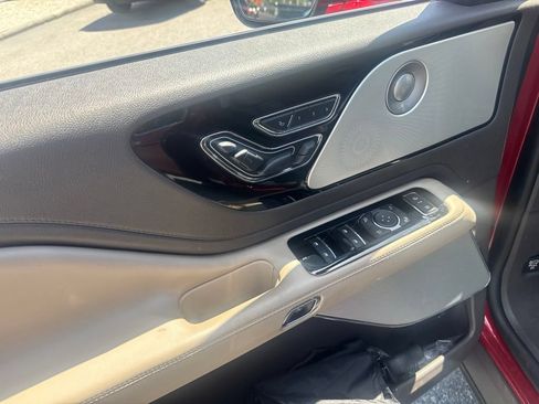 Used 2020 Lincoln Aviator Reserve w/ Equipment Group 201A RWD image 12