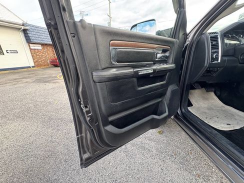 Used 2016 RAM 3500 Laramie image 55