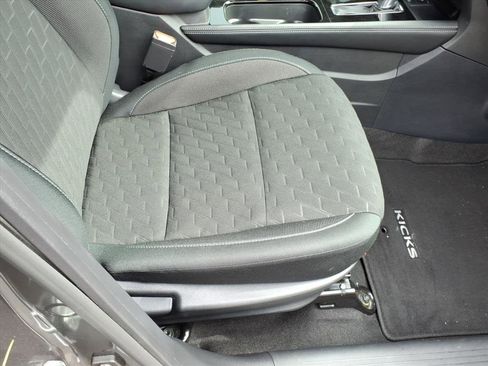 Used 2024 Nissan Kicks SV FWD image 17