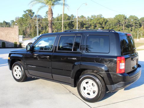 Used 2015 Jeep Patriot Sport image 18