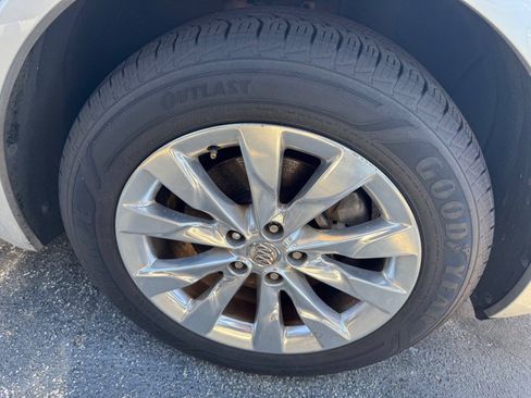 Used 2017 Buick Envision Essence FWD image 28