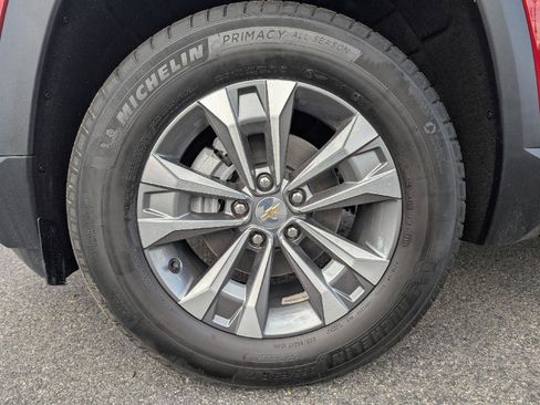 New 2026 Chevrolet Equinox LT w/ Convenience Package II AWD/4WD image 14