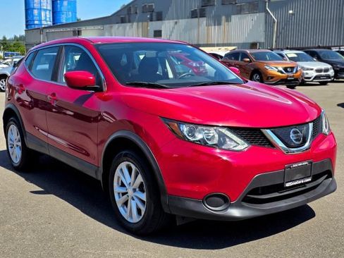 Used 2018 Nissan Rogue Sport S w/ S Appearance Package AWD/4WD image 1
