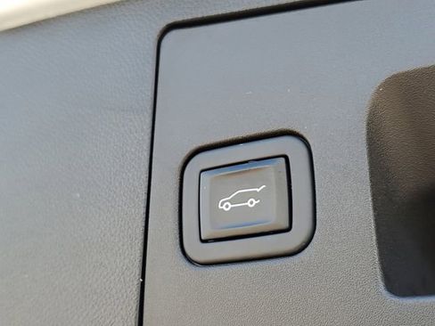 Certified 2024 Cadillac XT4 Sport image 31