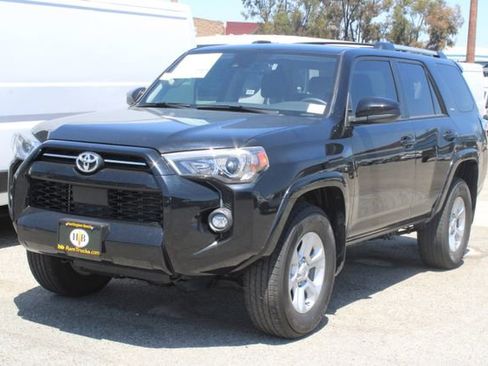 Used 2024 Toyota 4Runner SR5 AWD/4WD image 6