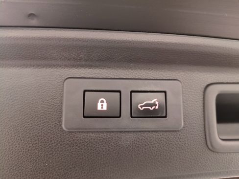 Used 2021 Subaru Forester Limited image 14