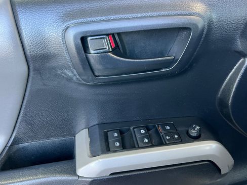 Used 2019 Toyota Tacoma SR5 image 8