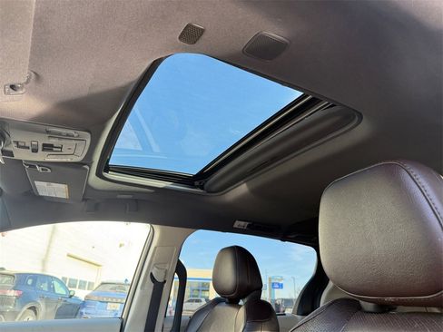 Used 2021 Toyota Sienna Platinum image 13