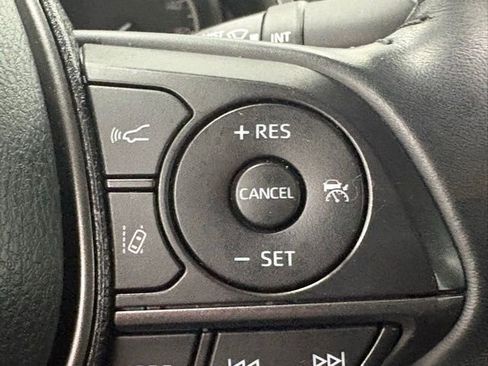Used 2022 Toyota Camry SE FWD image 15