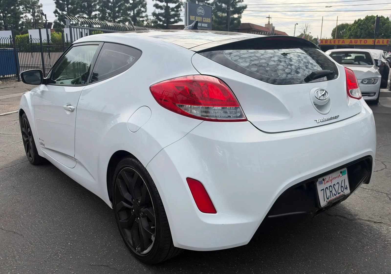 Used 2013 Hyundai Veloster w/ Style Pkg FWD image 17