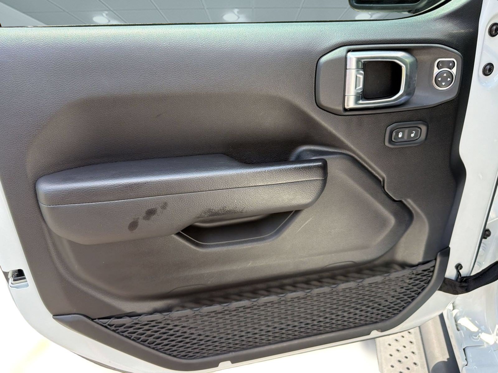 Used 2023 Jeep Wrangler Unlimited Sport AWD/4WD image 13
