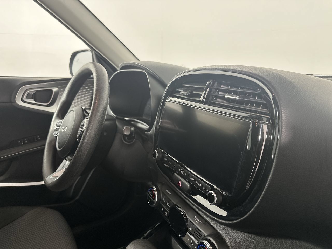Certified 2023 Kia Soul S FWD image 14