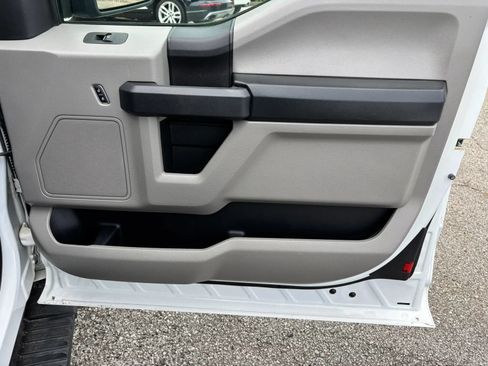Used 2017 Ford F150 XL w/ Equipment Group 101A Mid AWD/4WD image 19