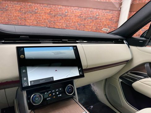 Used 2023 Land Rover Range Rover SE AWD/4WD image 19