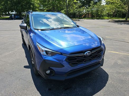 Used 2025 Subaru Crosstrek 2.5i Premium AWD/4WD image 8