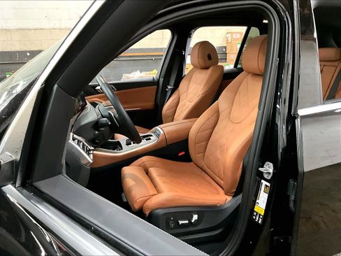 Certified 2024 BMW X5 xDrive40i w/ Premium Package image 26