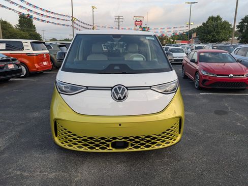 Used 2025 Volkswagen ID. Buzz 1st Edition w/ Cupholders Package AWD/4WD image 8