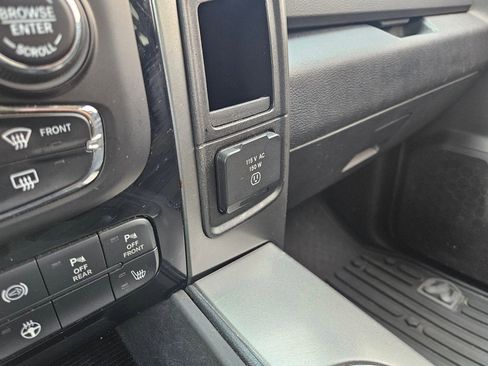 Used 2018 RAM 2500 Big Horn w/ Sport Appearance Group AWD/4WD image 18