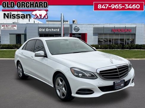Used 2014 Mercedes-Benz E 350 4MATIC Sedan image 3