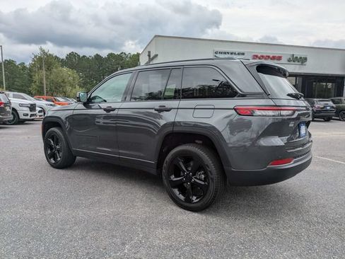 Used 2026 Jeep Grand Cherokee Limited w/ Limited Altitude Package RWD image 6