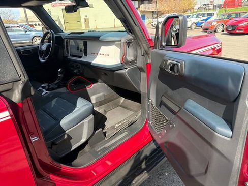 Used 2025 Ford Bronco Heritage Edition AWD/4WD image 29